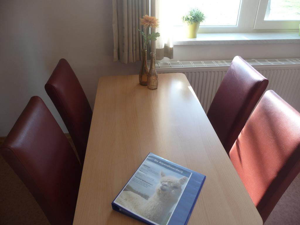 Ferienwohnung De Alpacaboerderij Bocholt Zimmer foto